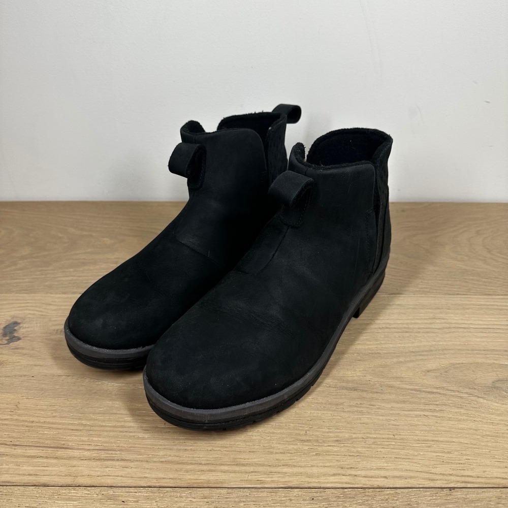 Kamik Juliet C Ankle Boots Women 8 Black Leather Waterproof Chelsea Outdoor